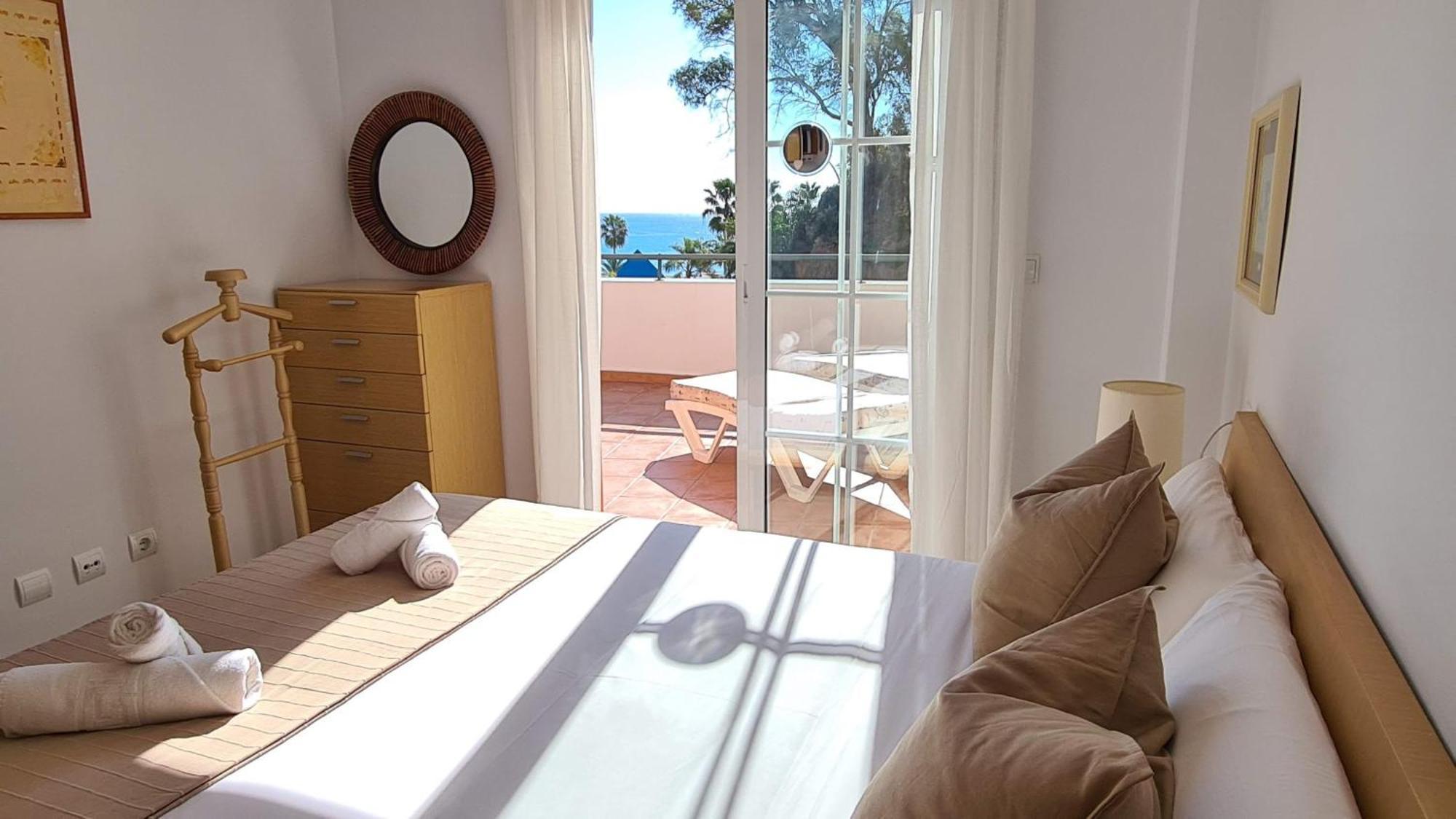 ApartamentosLatin Burriana Playa Nerja Bagian luar foto